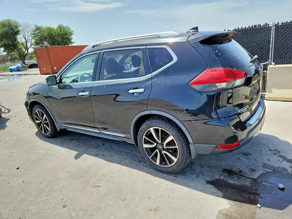 JN8AT2MTXHW143921 2017 NISSAN ROGUE - Image 2