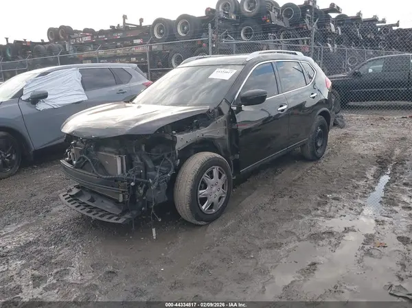 JN8AT2MTXHW145281 2017 NISSAN ROGUE - Image 2