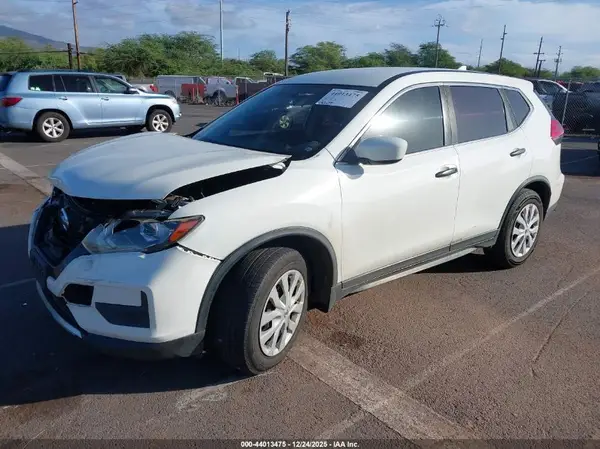 JN8AT2MTXHW149640 2017 NISSAN ROGUE - Image 2