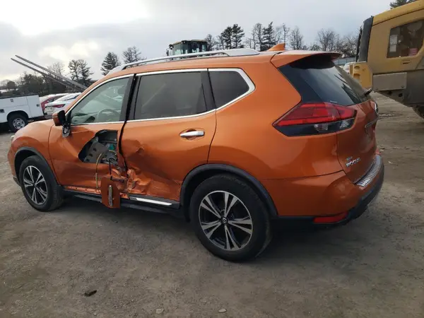 JN8AT2MTXHW149881 2017 NISSAN ROGUE - Image 2