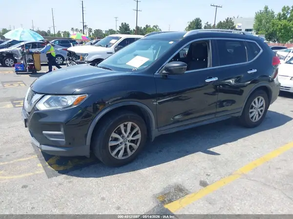 JN8AT2MTXHW153638 2017 NISSAN ROGUE - Image 2