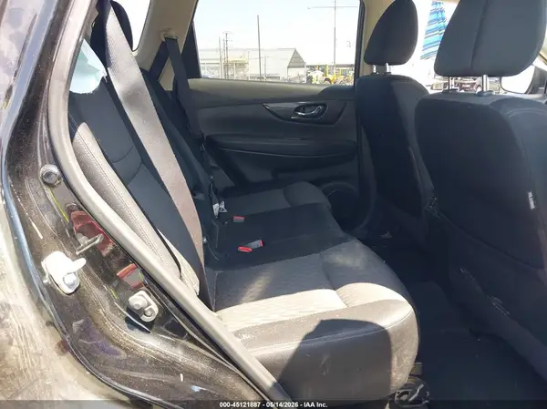 JN8AT2MTXHW153638 2017 NISSAN ROGUE - Image 8