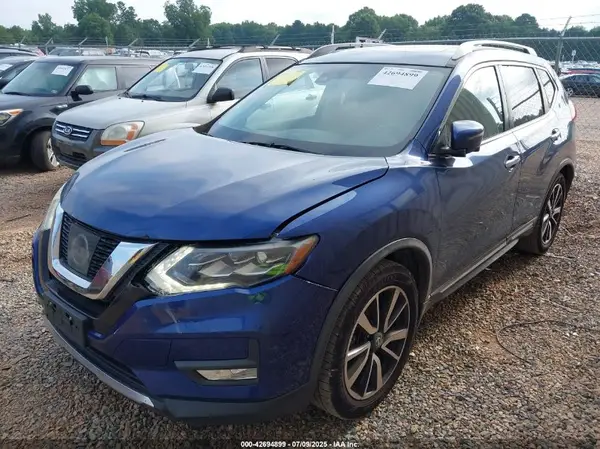 JN8AT2MTXHW153932 2017 NISSAN ROGUE - Image 2