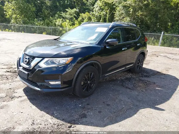 JN8AT2MTXHW385298 2017 NISSAN ROGUE - Image 2