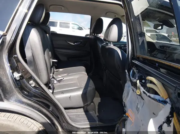 JN8AT2MTXHW385298 2017 NISSAN ROGUE - Image 8