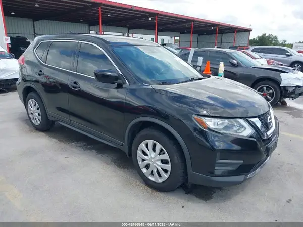 JN8AT2MTXHW386872 2017 NISSAN ROGUE - Image 1