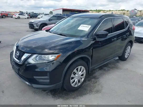 JN8AT2MTXHW386872 2017 NISSAN ROGUE - Image 2
