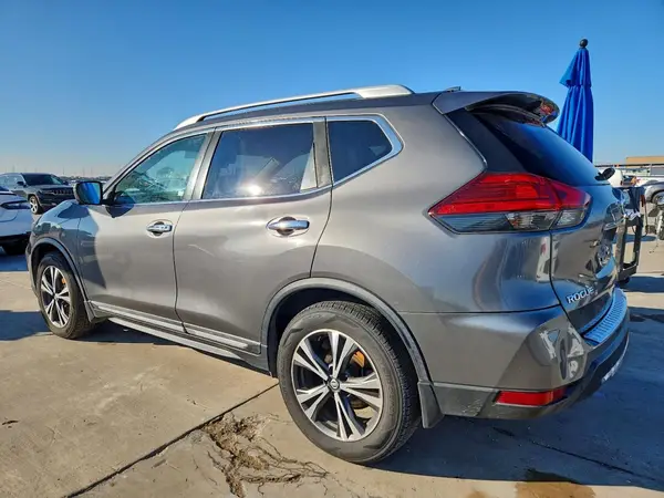 JN8AT2MTXHW391408 2017 NISSAN ROGUE - Image 2
