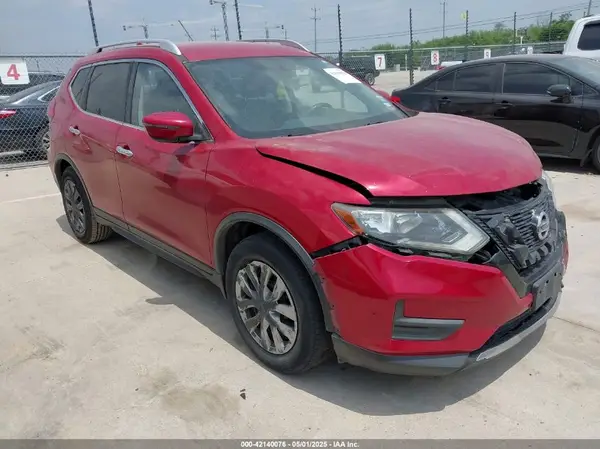 JN8AT2MTXHW392557 2017 NISSAN ROGUE - Image 1