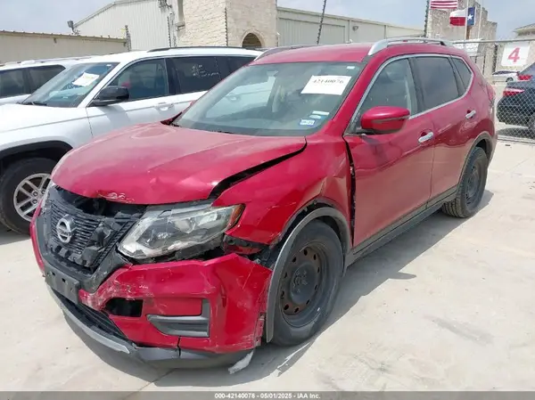 JN8AT2MTXHW392557 2017 NISSAN ROGUE - Image 2