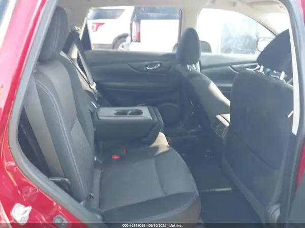 JN8AT2MTXHW393885 2017 NISSAN ROGUE - Image 8