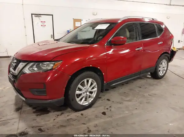 JN8AT2MTXHW394633 2017 NISSAN ROGUE - Image 2