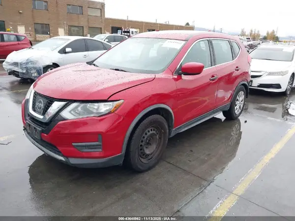 JN8AT2MTXHW395796 2017 NISSAN ROGUE - Image 2