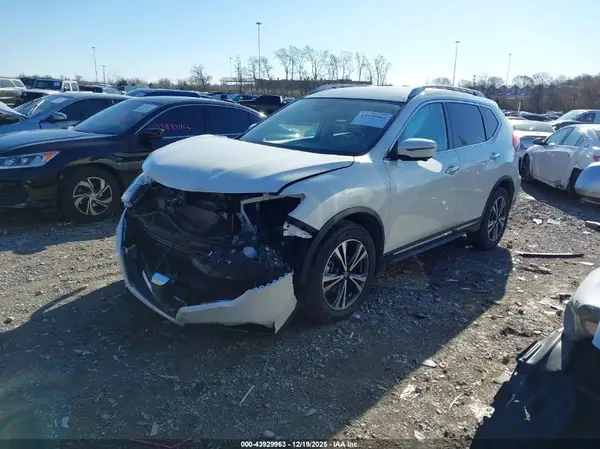 JN8AT2MTXHW397175 2017 NISSAN ROGUE - Image 2