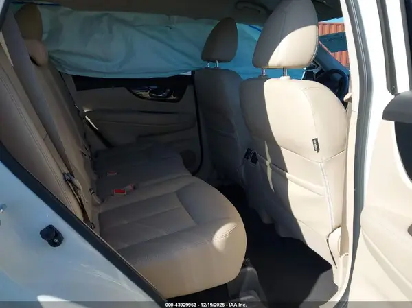 JN8AT2MTXHW397175 2017 NISSAN ROGUE - Image 8