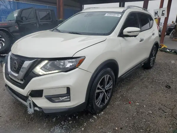JN8AT2MTXHW398715 2017 NISSAN ROGUE - Image 1