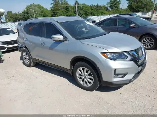 JN8AT2MTXHW399993 2017 NISSAN ROGUE - Image 1