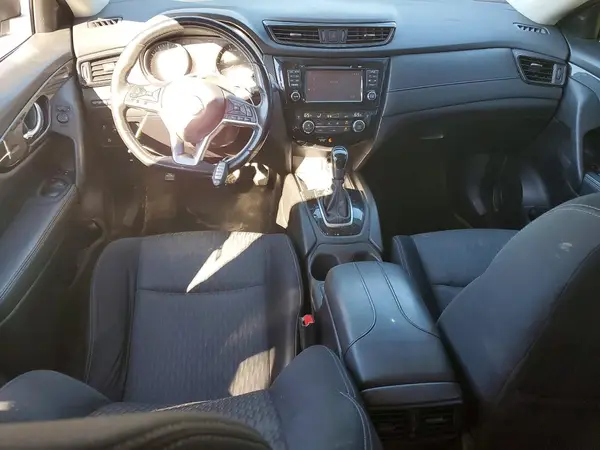 JN8AT2MTXHW400110 2017 NISSAN ROGUE - Image 8