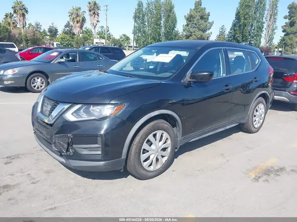 JN8AT2MTXHW403380 2017 NISSAN ROGUE - Image 2