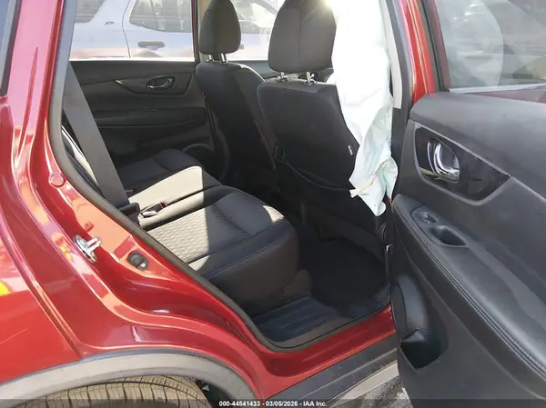 JN8AT2MTXHW407381 2017 NISSAN ROGUE - Image 8
