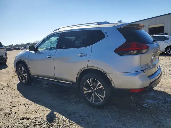 JN8AT2MTXJW456912 2018 NISSAN ROGUE - Image 2