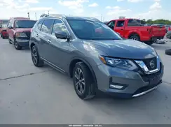 JN8AT2MTXJW460040 2018 NISSAN ROGUE