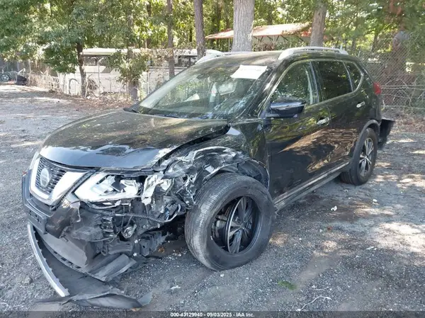 JN8AT2MTXJW461012 2018 NISSAN ROGUE - Image 2