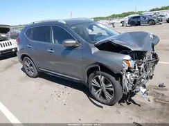 JN8AT2MTXJW461804 2018 NISSAN ROGUE