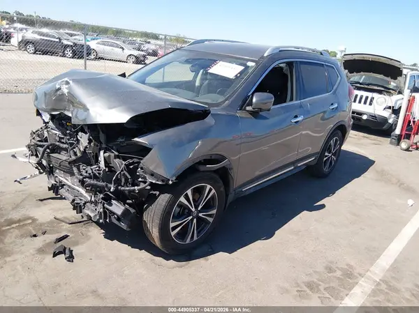 JN8AT2MTXJW461804 2018 NISSAN ROGUE - Image 2
