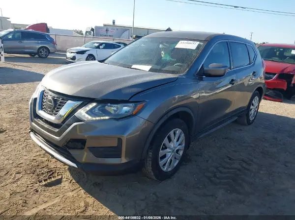 JN8AT2MTXJW461818 2018 NISSAN ROGUE - Image 2