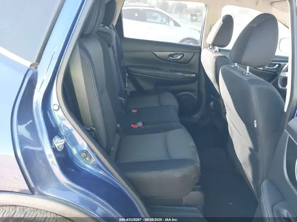 JN8AT2MTXJW462614 2018 NISSAN ROGUE - Image 8
