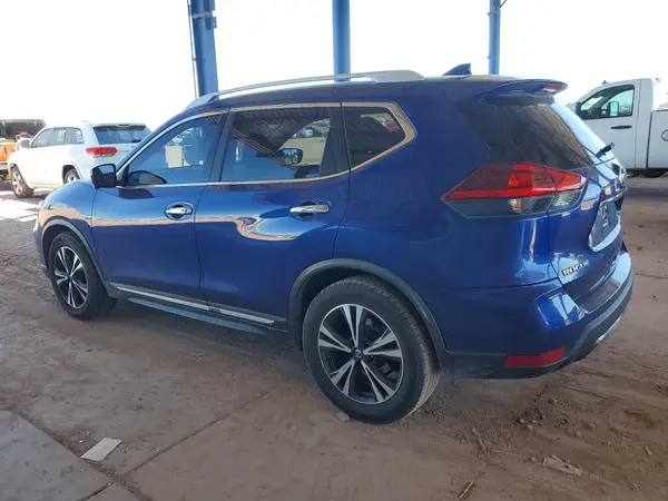 JN8AT2MTXJW464802 2018 NISSAN ROGUE - Image 2