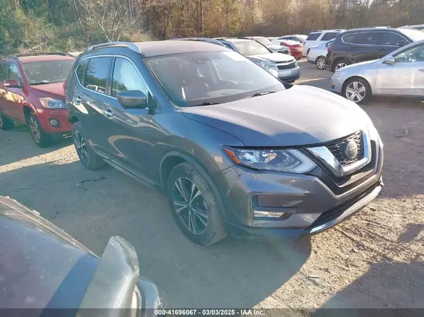 JN8AT2MTXJW466386 2018 NISSAN ROGUE - Image 1