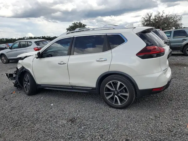 JN8AT2MTXJW469126 2018 NISSAN ROGUE - Image 2