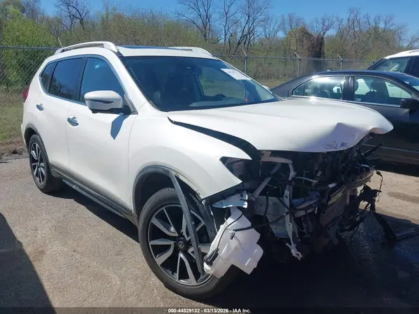 JN8AT2MTXJW469398 2018 NISSAN ROGUE - Image 1