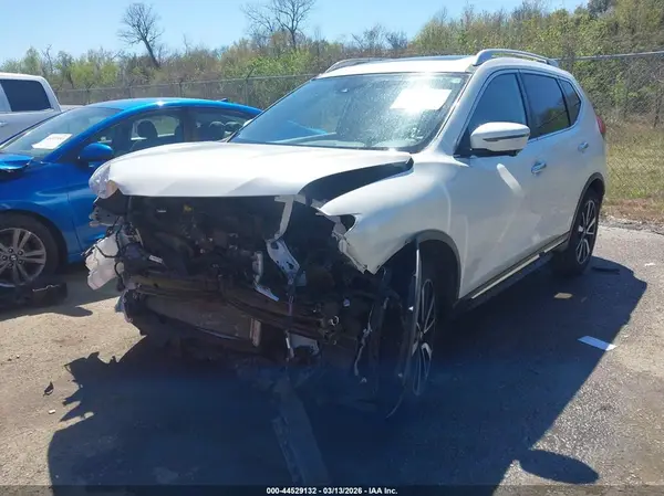 JN8AT2MTXJW469398 2018 NISSAN ROGUE - Image 2