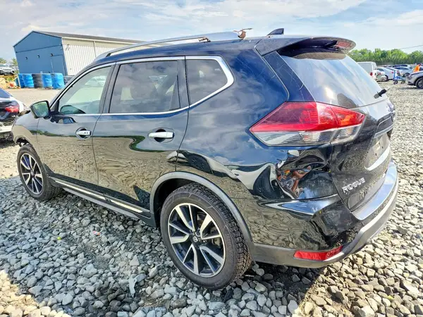 JN8AT2MTXJW485357 2018 NISSAN ROGUE - Image 2