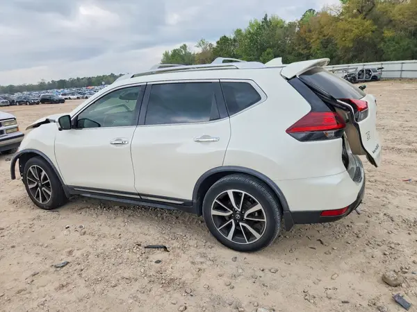 JN8AT2MTXJW488078 2018 NISSAN ROGUE - Image 2