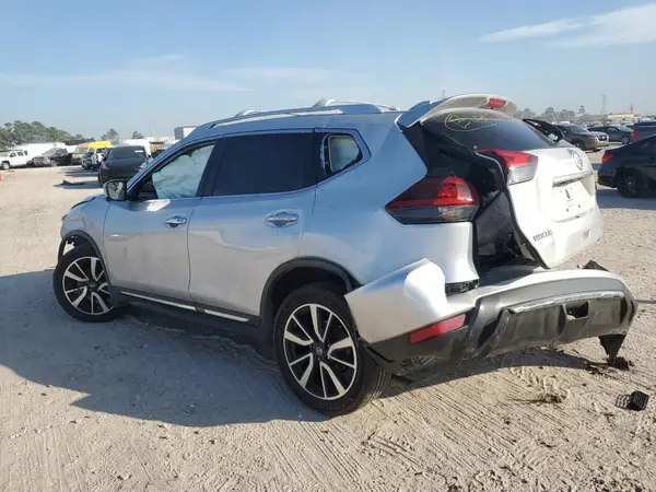 JN8AT2MTXJW488761 2018 NISSAN ROGUE - Image 2