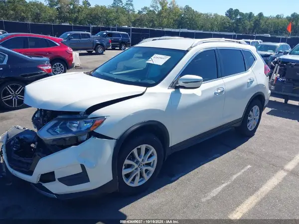 JN8AT2MTXJW491773 2018 NISSAN ROGUE - Image 2