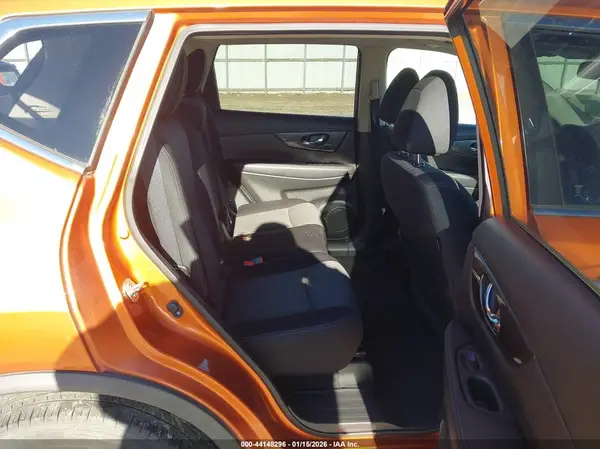 JN8AT2MTXKW260664 2019 NISSAN ROGUE - Image 8