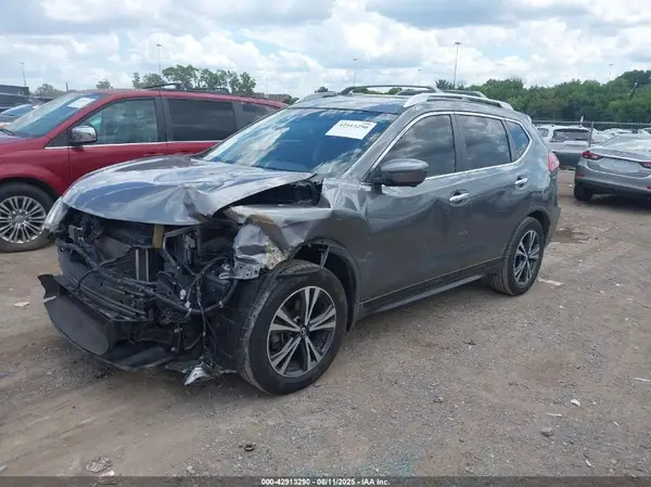 JN8AT2MTXKW265203 2019 NISSAN ROGUE - Image 2