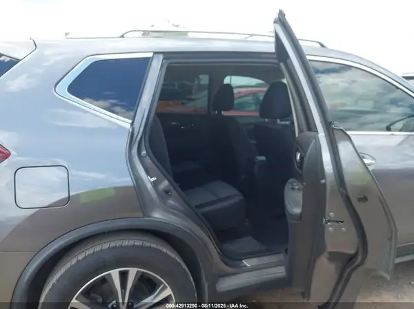 JN8AT2MTXKW265203 2019 NISSAN ROGUE - Image 8