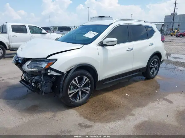 JN8AT2MTXKW267663 2019 NISSAN ROGUE - Image 2