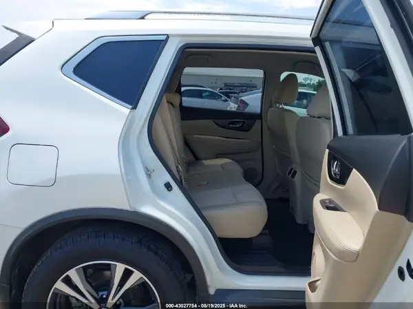 JN8AT2MTXKW267663 2019 NISSAN ROGUE - Image 8