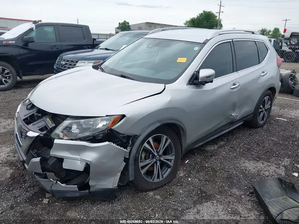 JN8AT2MTXKW268585 2019 NISSAN ROGUE - Image 2