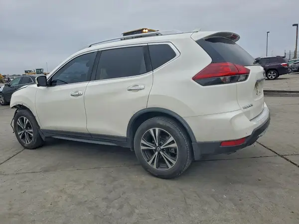 JN8AT2MTXKW501963 2019 NISSAN ROGUE - Image 2
