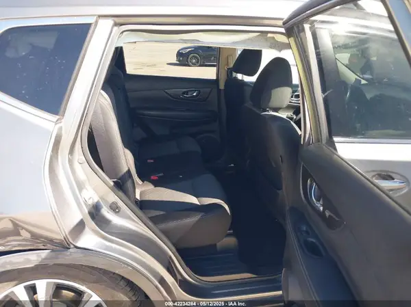 JN8AT2MTXLW004588 2020 NISSAN ROGUE - Image 8