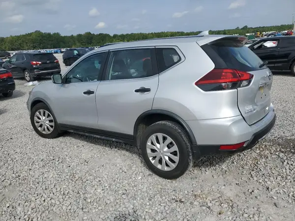 JN8AT2MTXLW007670 2020 NISSAN ROGUE - Image 2