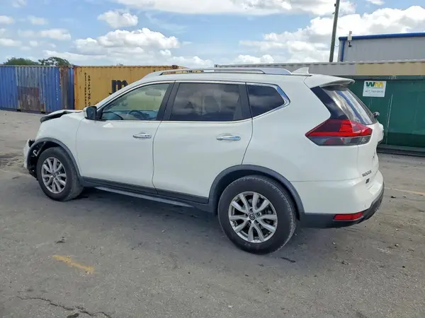 JN8AT2MTXLW010715 2020 NISSAN ROGUE - Image 2